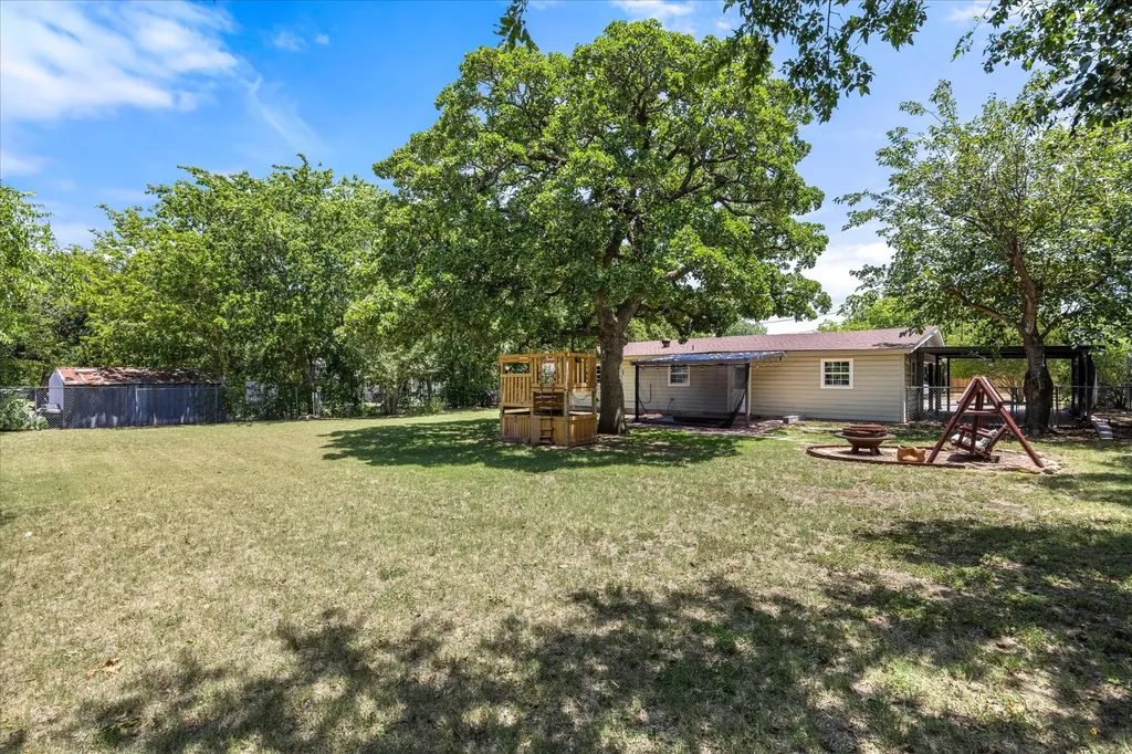 675 W Elm Street Stephenville TX 76401
