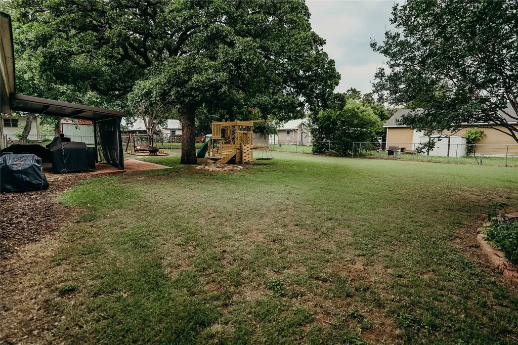 675 W Elm Street Stephenville TX 76401