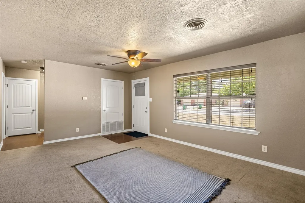675 W Elm Street Stephenville TX 76401