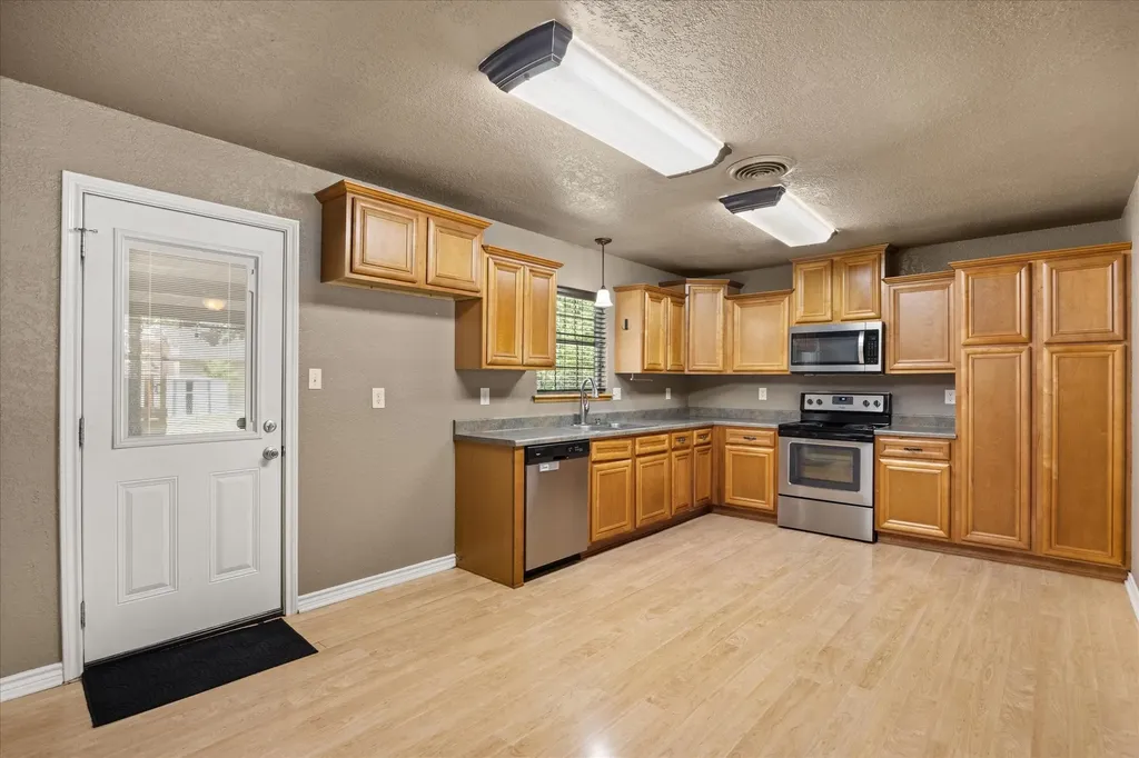 675 W Elm Street Stephenville TX 76401