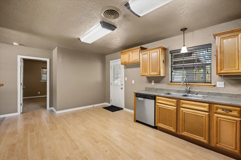 675 W Elm Street Stephenville TX 76401