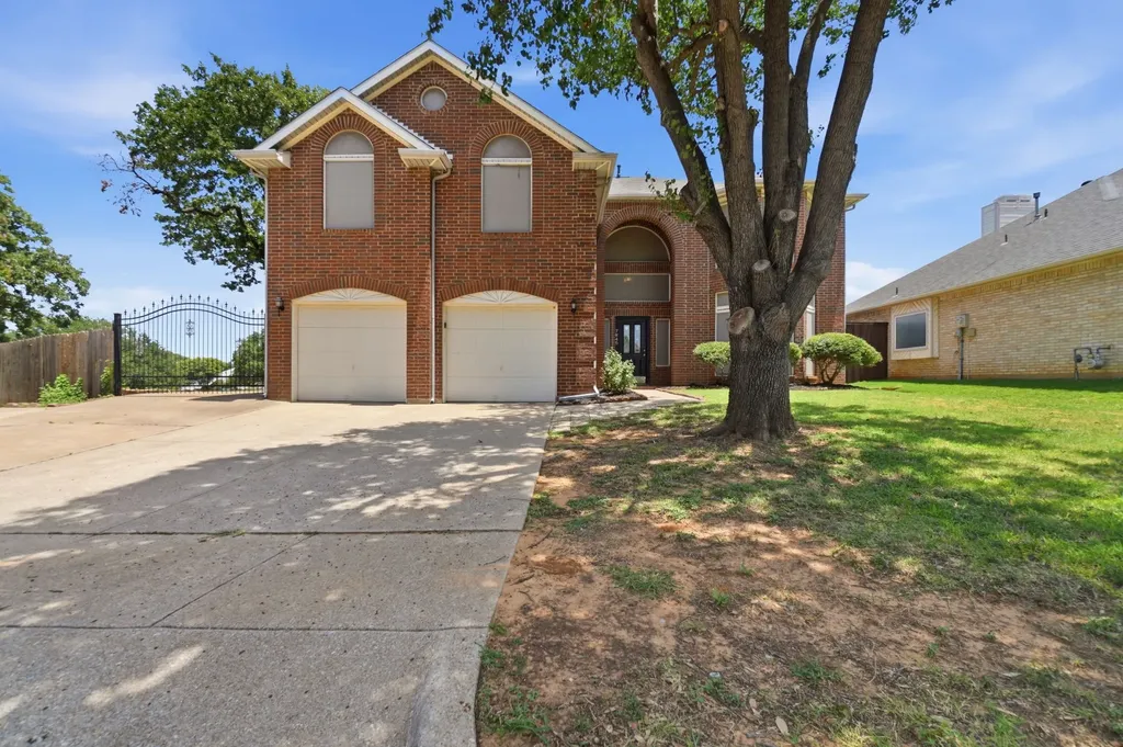 7840 Clover Leaf Drive North Richland Hills TX 76182