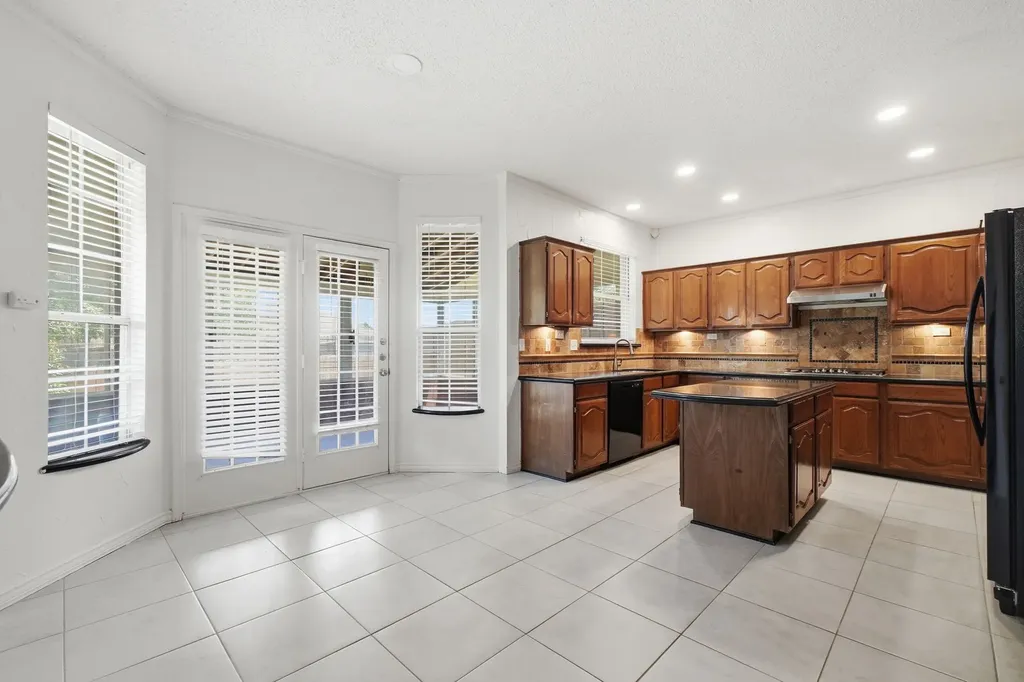 7840 Clover Leaf Drive North Richland Hills TX 76182