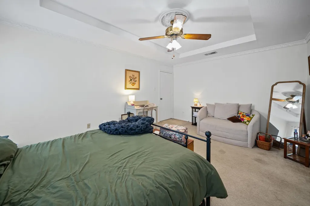 2010 S Arbor Rose Drive Grand Prairie TX 75050