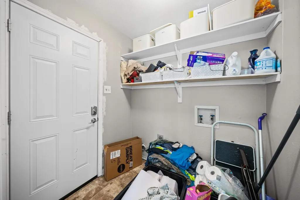 2010 S Arbor Rose Drive Grand Prairie TX 75050