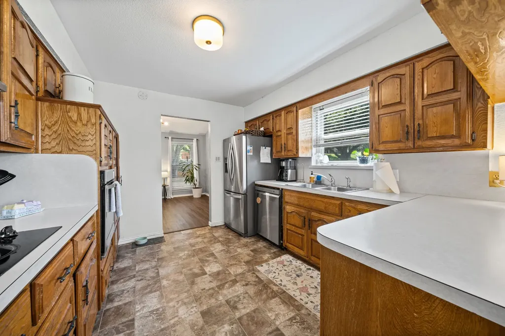 2010 S Arbor Rose Drive Grand Prairie TX 75050