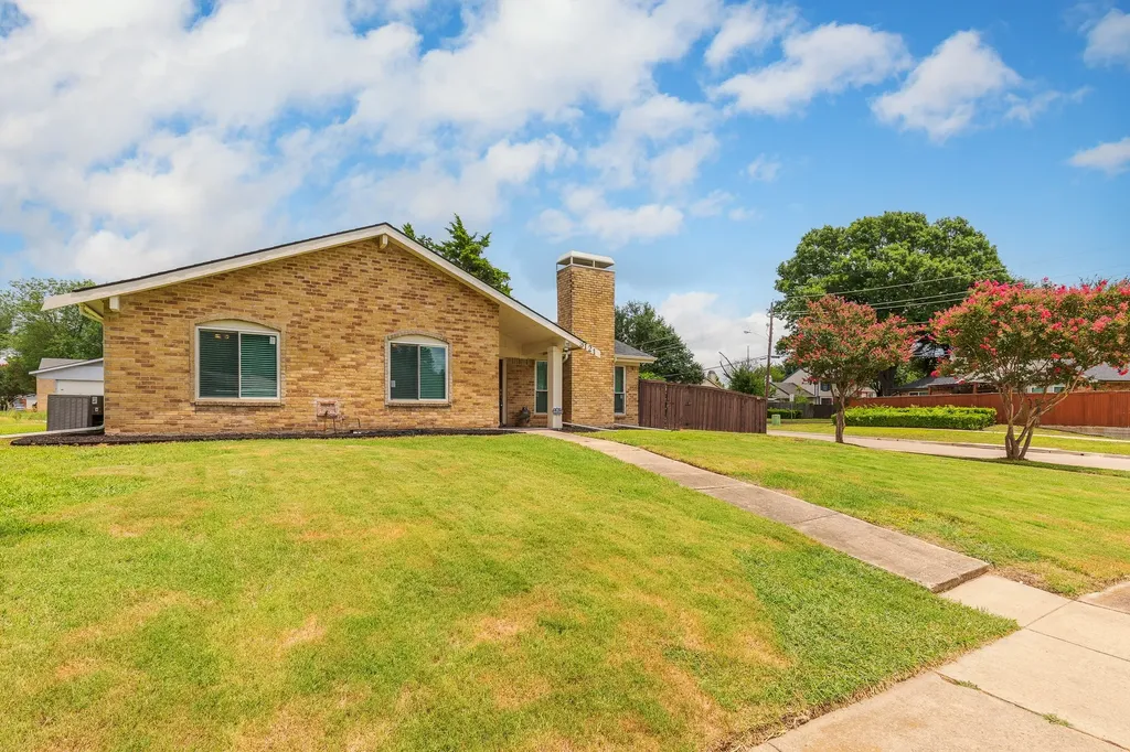 3121 Charter Oak Drive Plano TX 75074