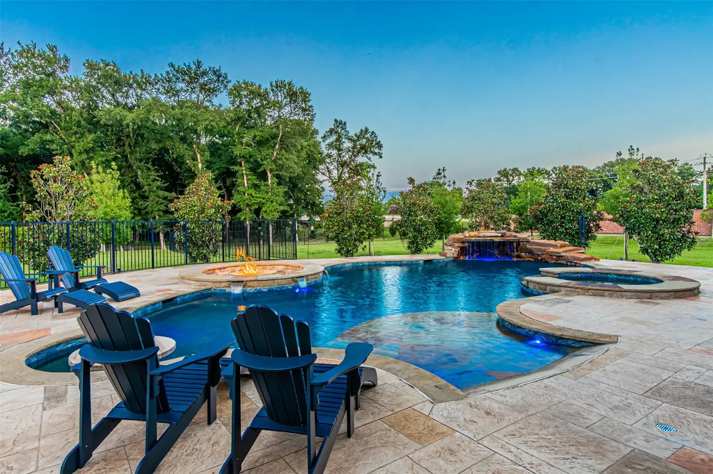 1821 Lincoln Road Lucas TX 75002