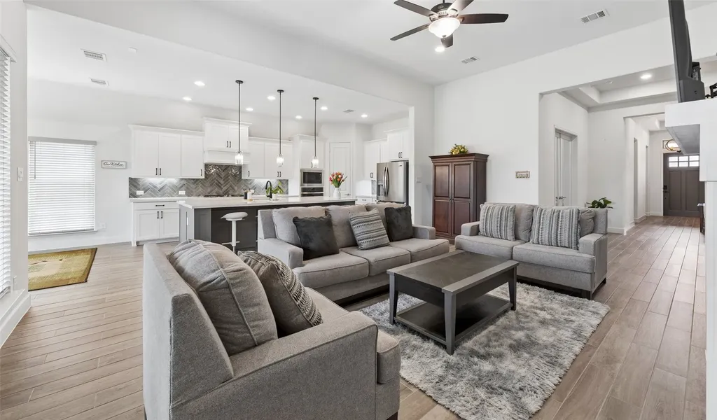 2194 Cloverfern Way Haslet TX 76052