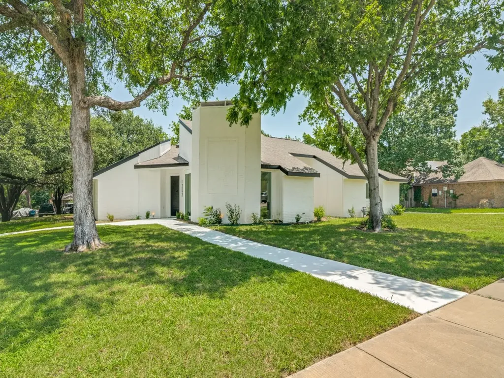 1202 Quail Hollow Drive Garland TX 75043