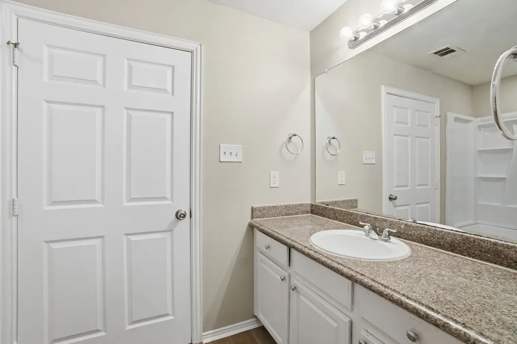 206 River Rock Drive Dallas TX 75217