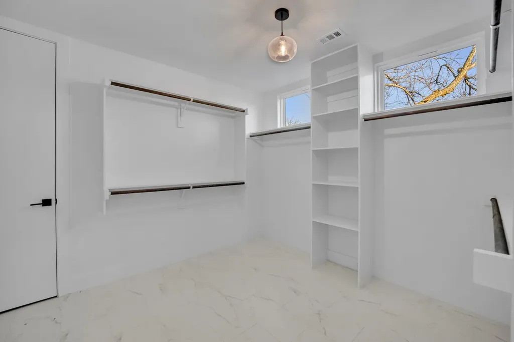 1512 Villars Street Dallas TX 75204