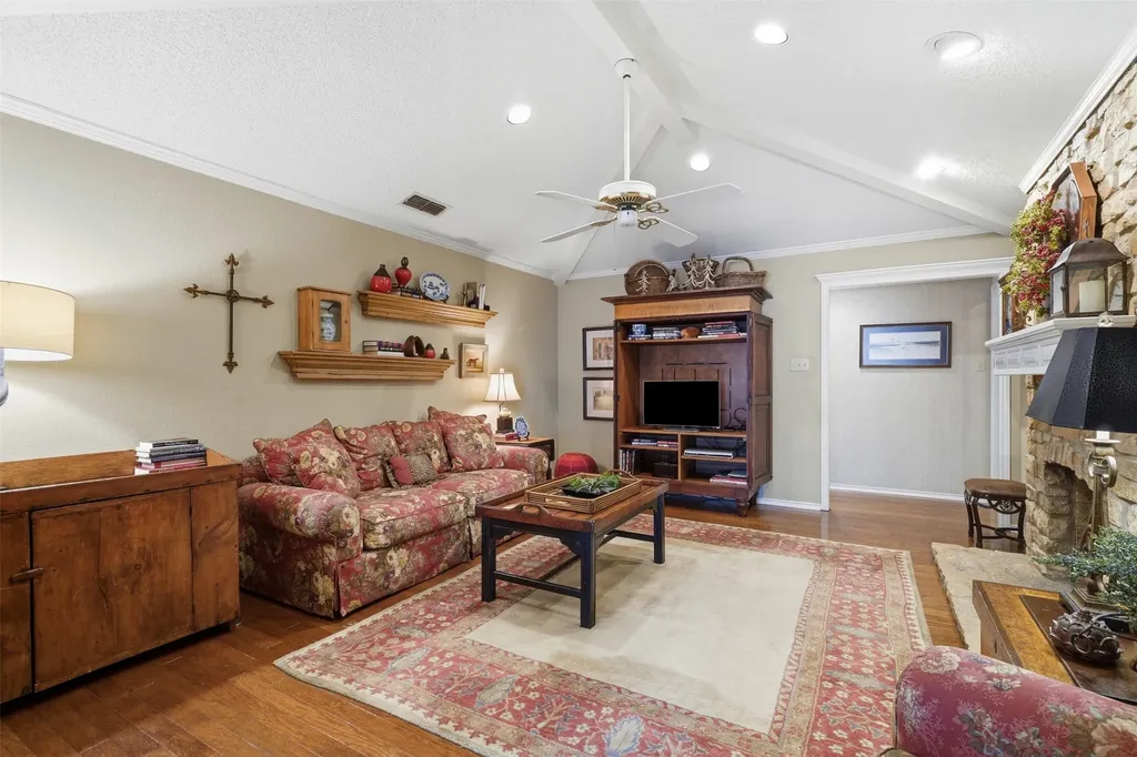 907 Hemphill Drive Cleburne TX 76033