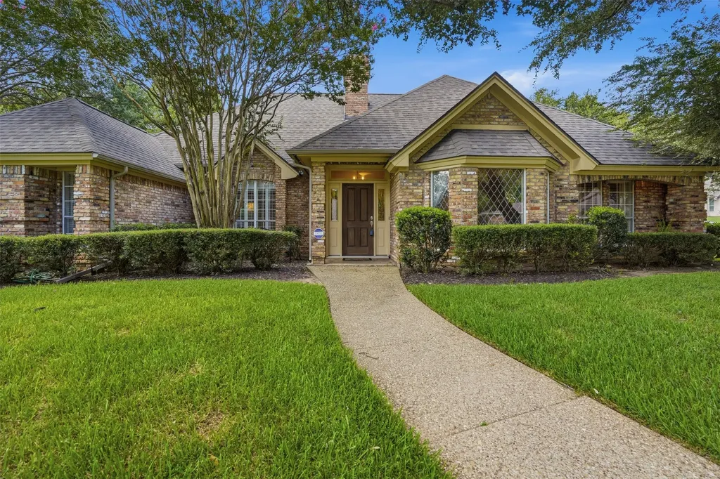 907 Hemphill Drive Cleburne TX 76033