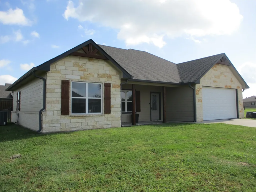 117 Mill Street Emory TX 75440