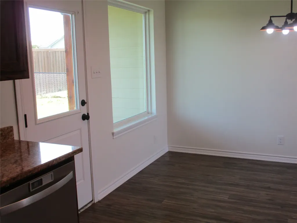 117 Mill Street Emory TX 75440