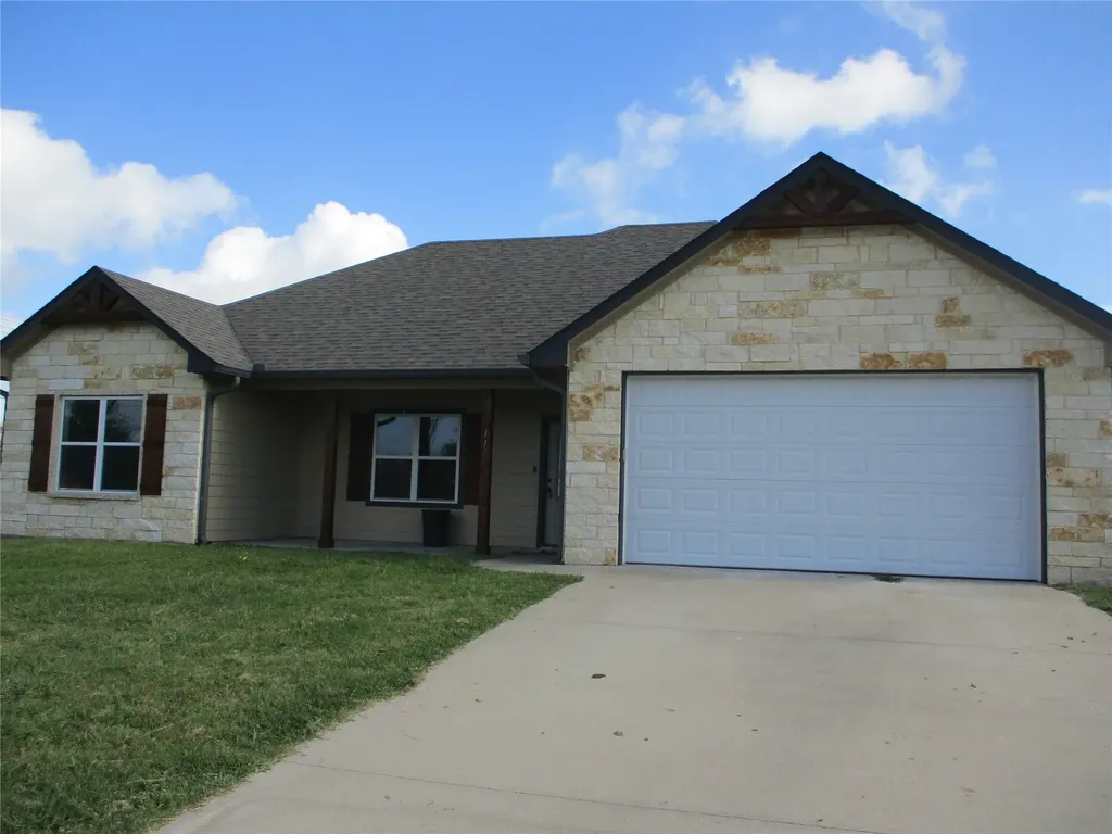 117 Mill Street Emory TX 75440