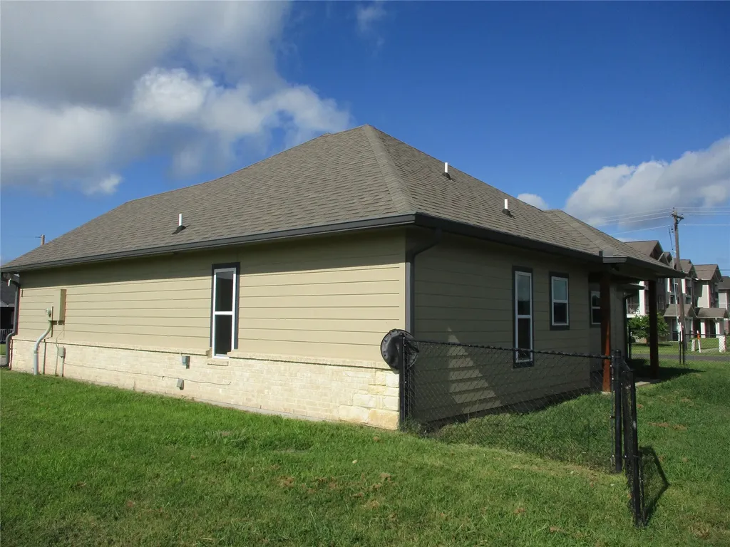 117 Mill Street Emory TX 75440