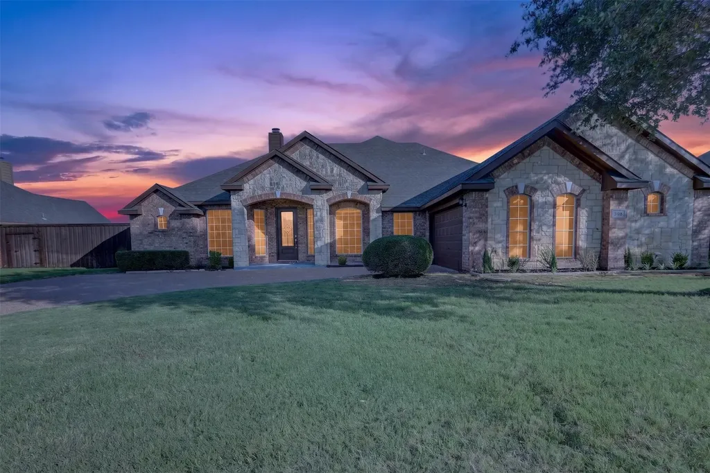 308 Hardeman Boulevard Justin TX 76247