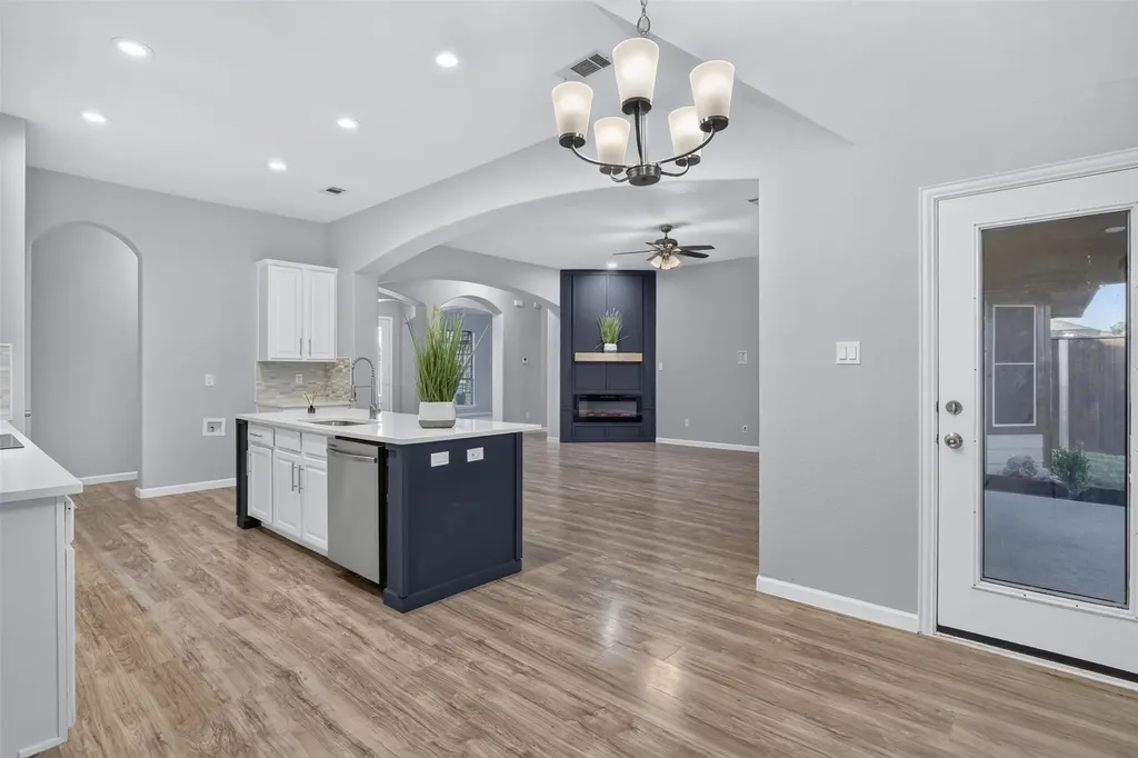308 Hardeman Boulevard Justin TX 76247