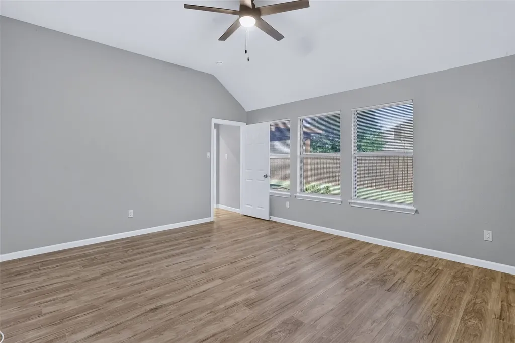 308 Hardeman Boulevard Justin TX 76247