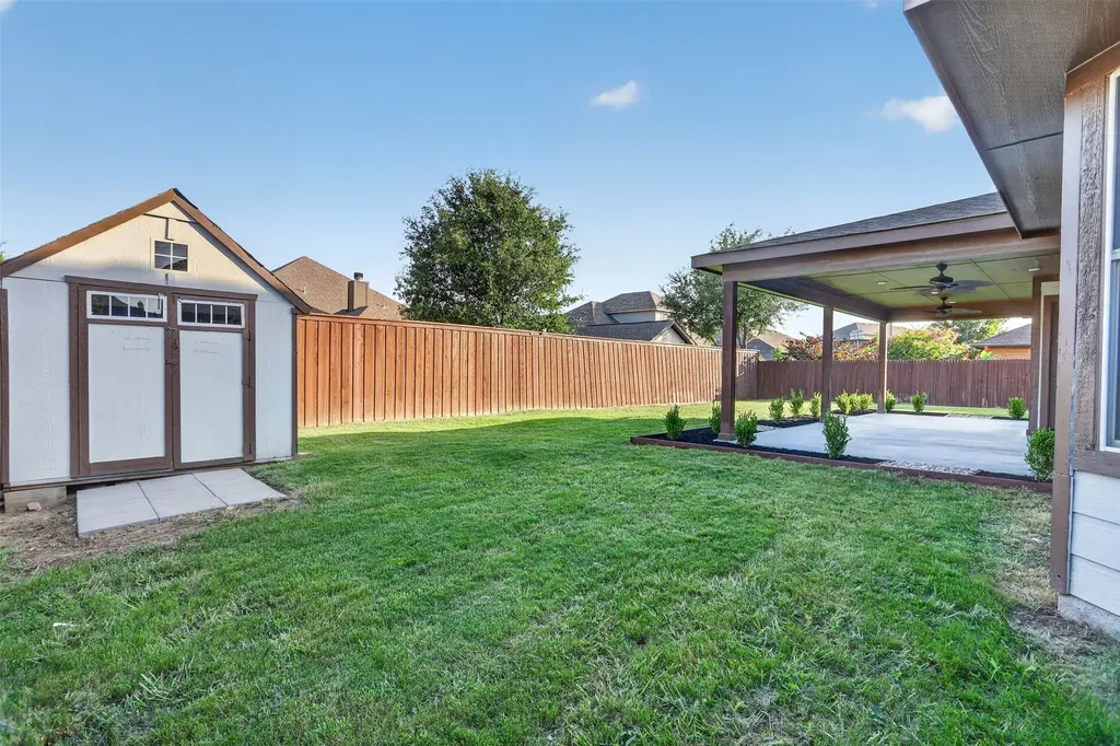 308 Hardeman Boulevard Justin TX 76247