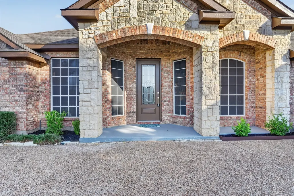 308 Hardeman Boulevard Justin TX 76247