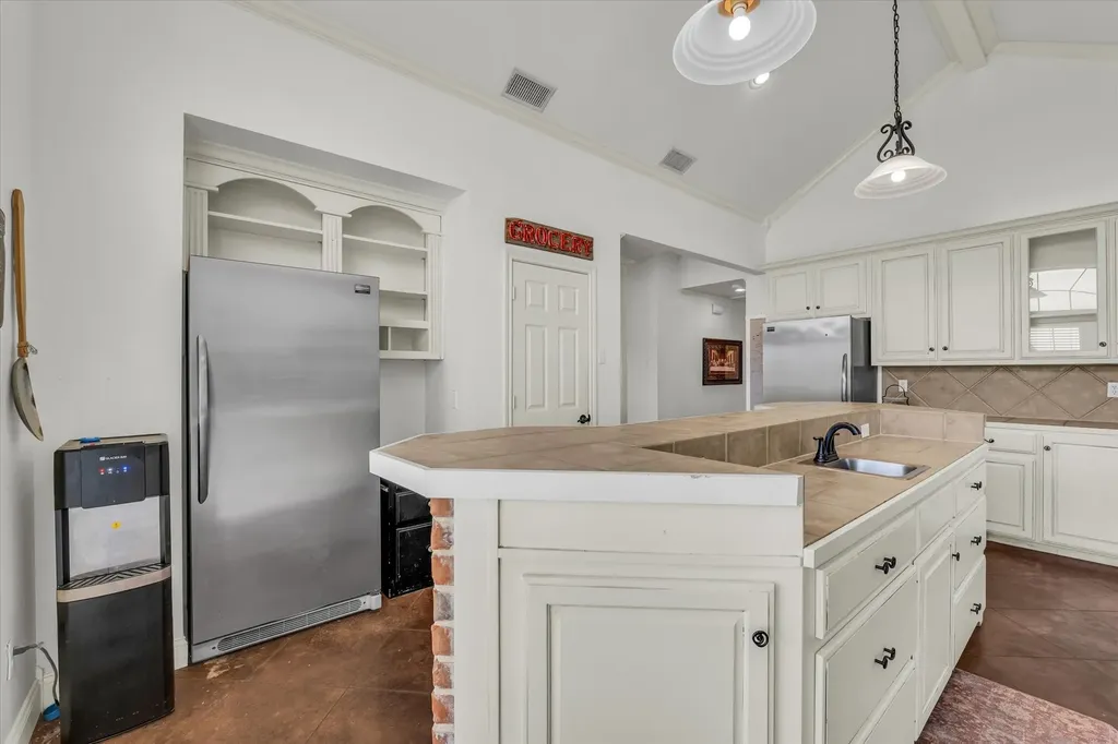 140 Vista Grande Loop Lorena TX 76655