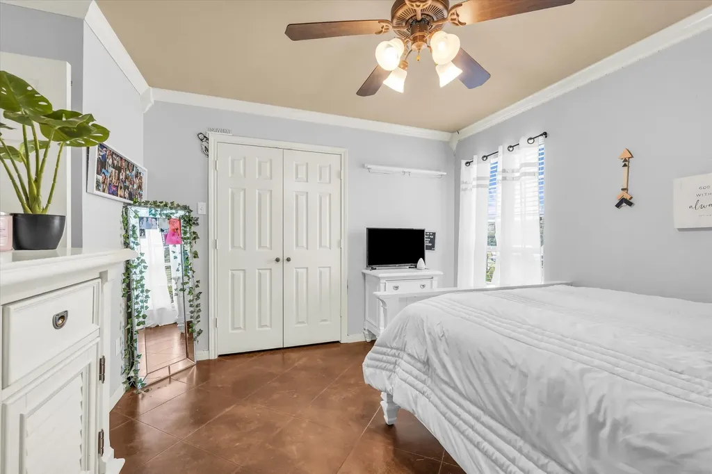 140 Vista Grande Loop Lorena TX 76655