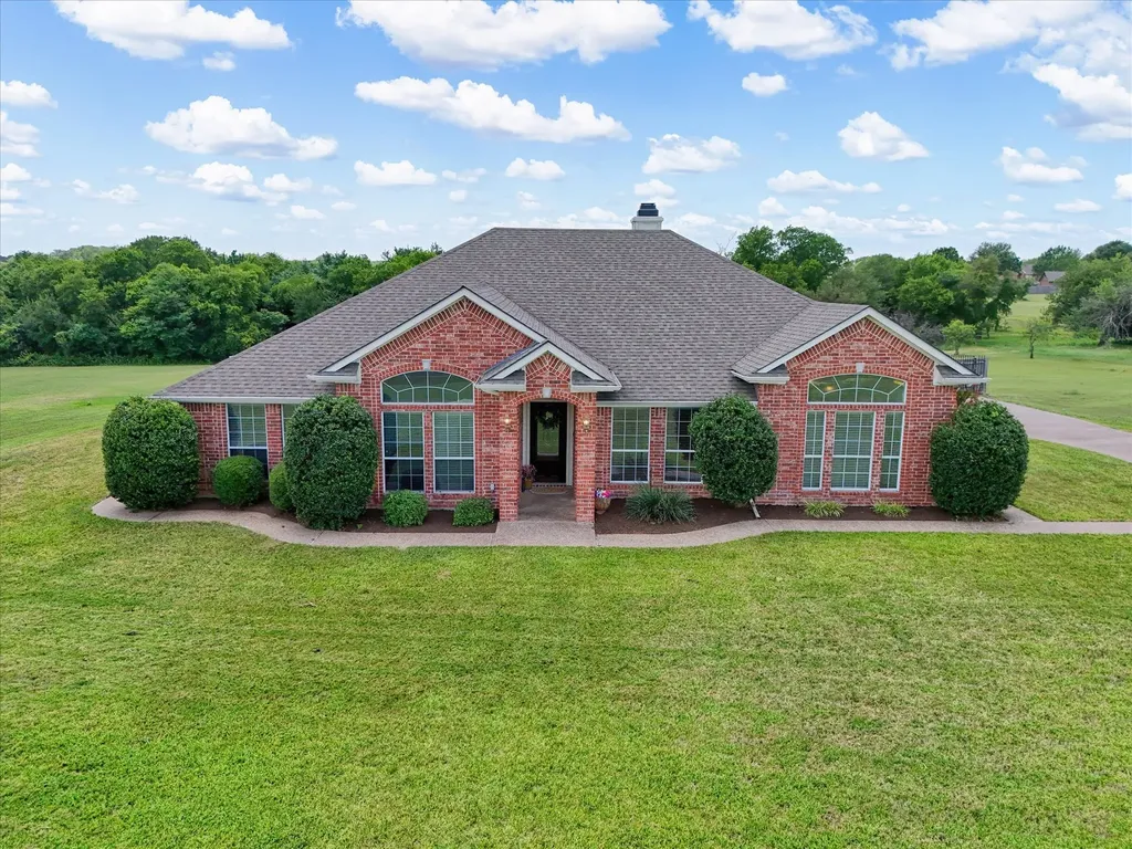 140 Vista Grande Loop Lorena TX 76655