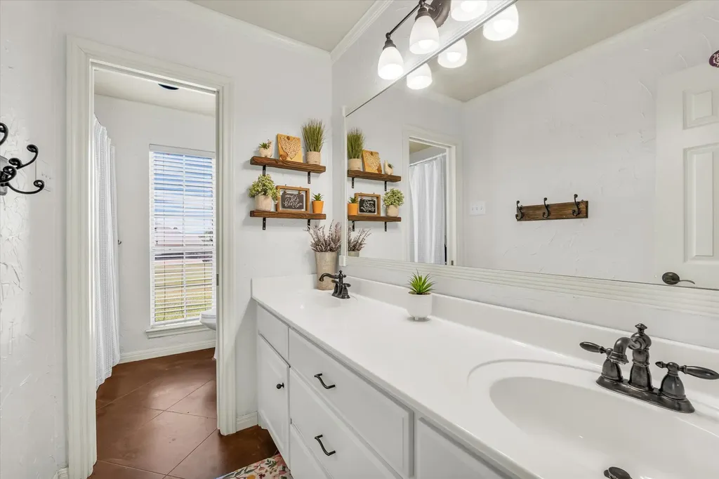 140 Vista Grande Loop Lorena TX 76655