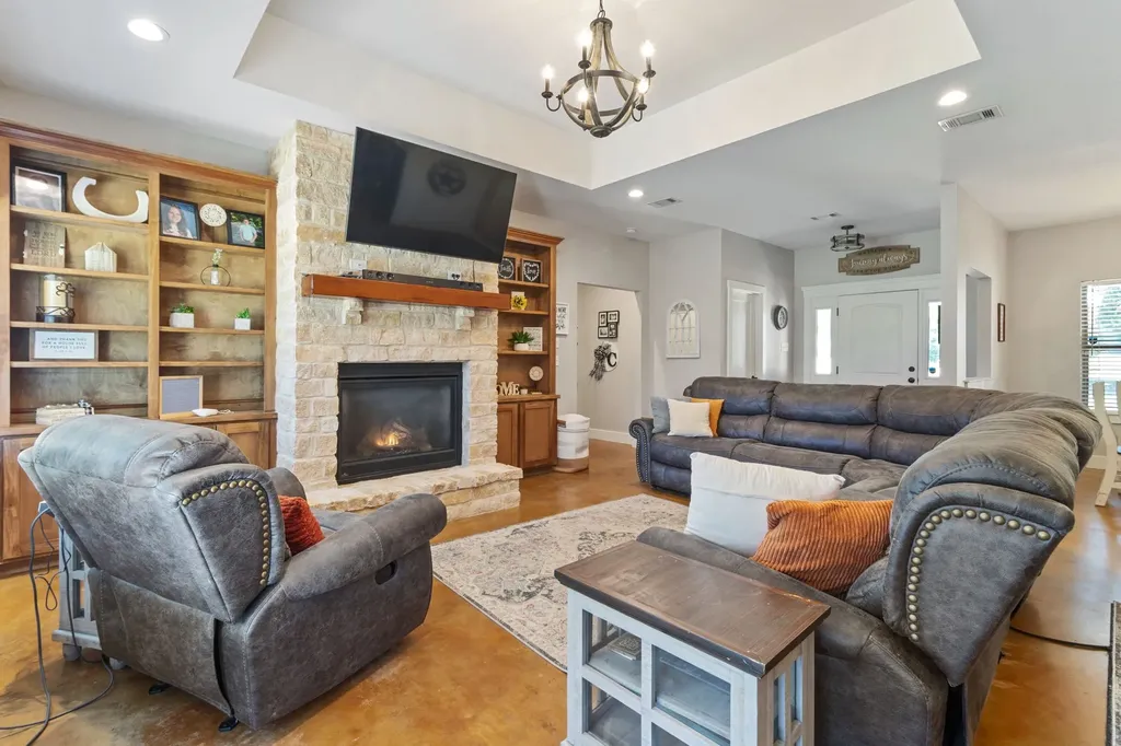 5337 Dusty Road Athens TX 75752