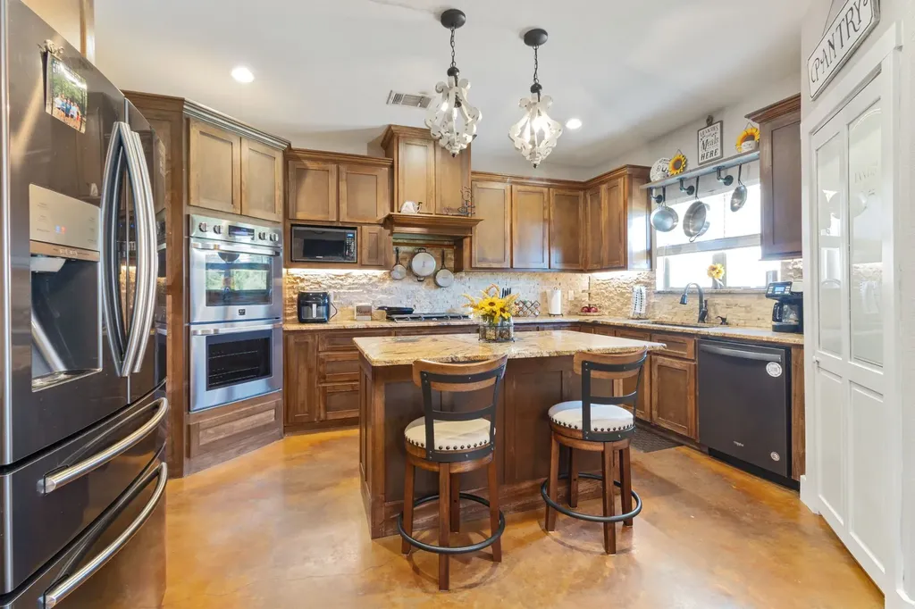 5337 Dusty Road Athens TX 75752
