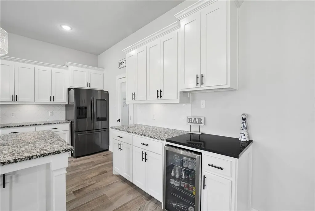 1005 Paradise Parkway Poolville TX 76487