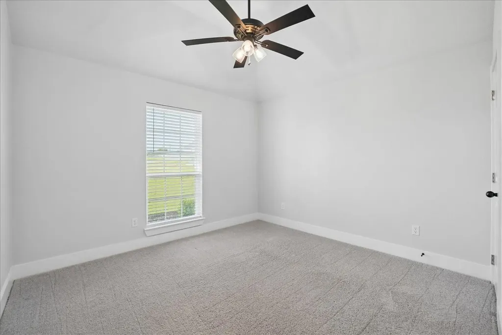 1005 Paradise Parkway Poolville TX 76487