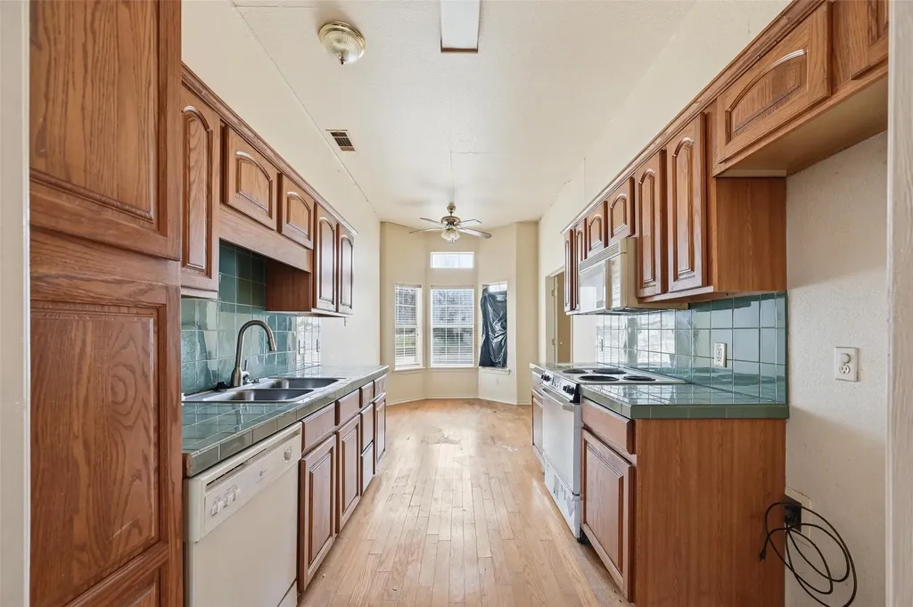 201 West Lane West Tawakoni TX 75474