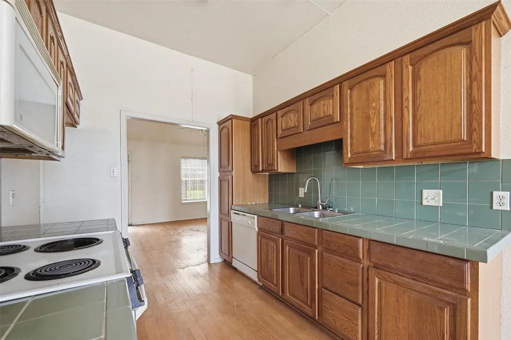 201 West Lane West Tawakoni TX 75474