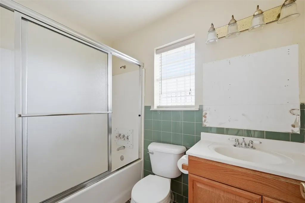 201 West Lane West Tawakoni TX 75474