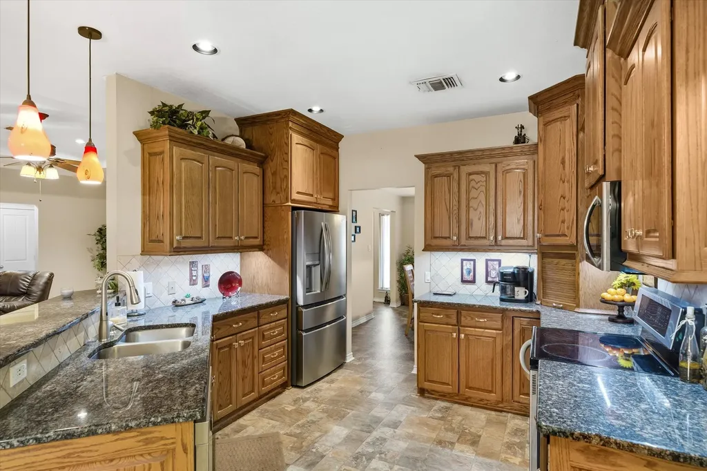 9111 County Road 313 Terrell TX 75161