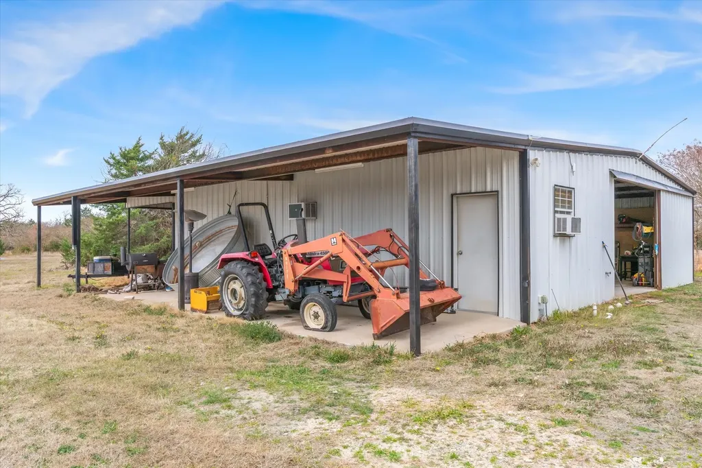 9111 County Road 313 Terrell TX 75161
