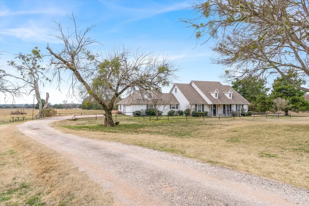 9111 County Road 313 Terrell TX 75161