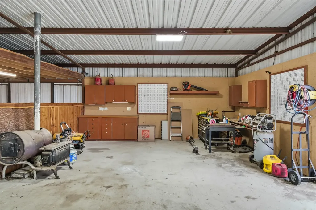 9111 County Road 313 Terrell TX 75161