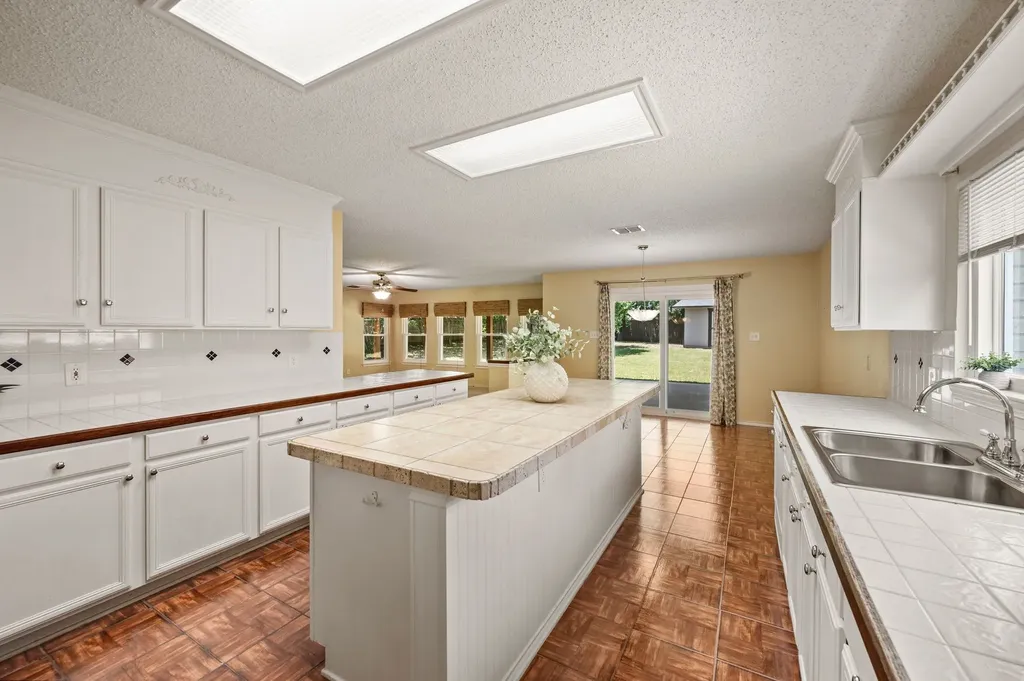 6612 Beryl Drive Arlington TX 76002