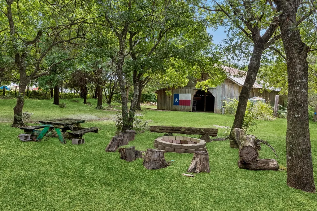 4546 County Road 408 Mckinney TX 75071