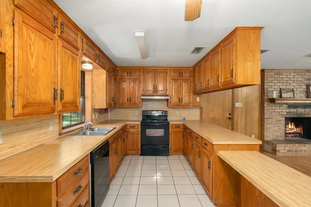 741 Vz County Road 4134 Canton TX 75103
