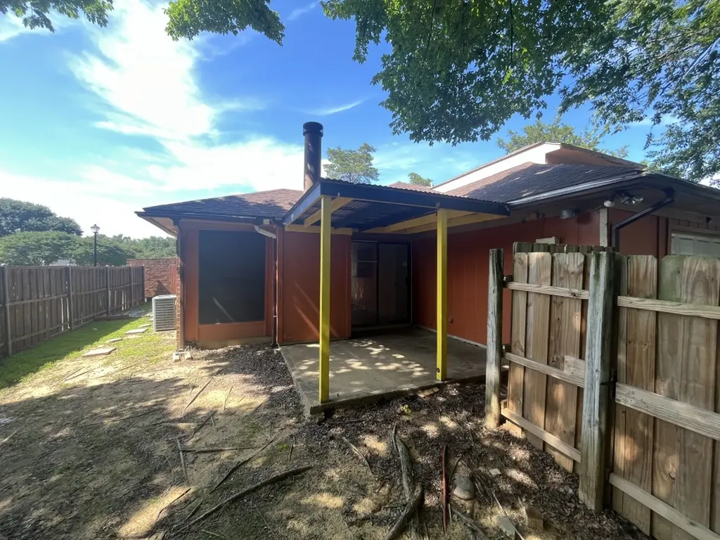 10204 Oak Terrace Circle Dallas TX 75227