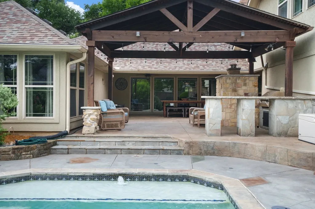 6423 Redpine Road Dallas TX 75248