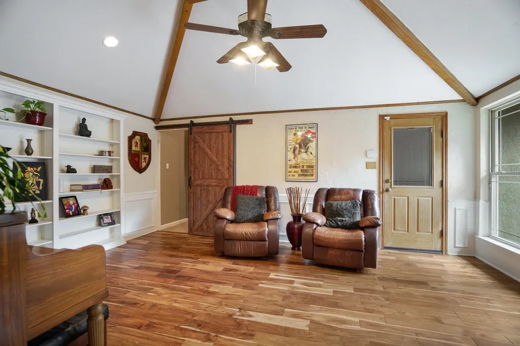 6423 Redpine Road Dallas TX 75248