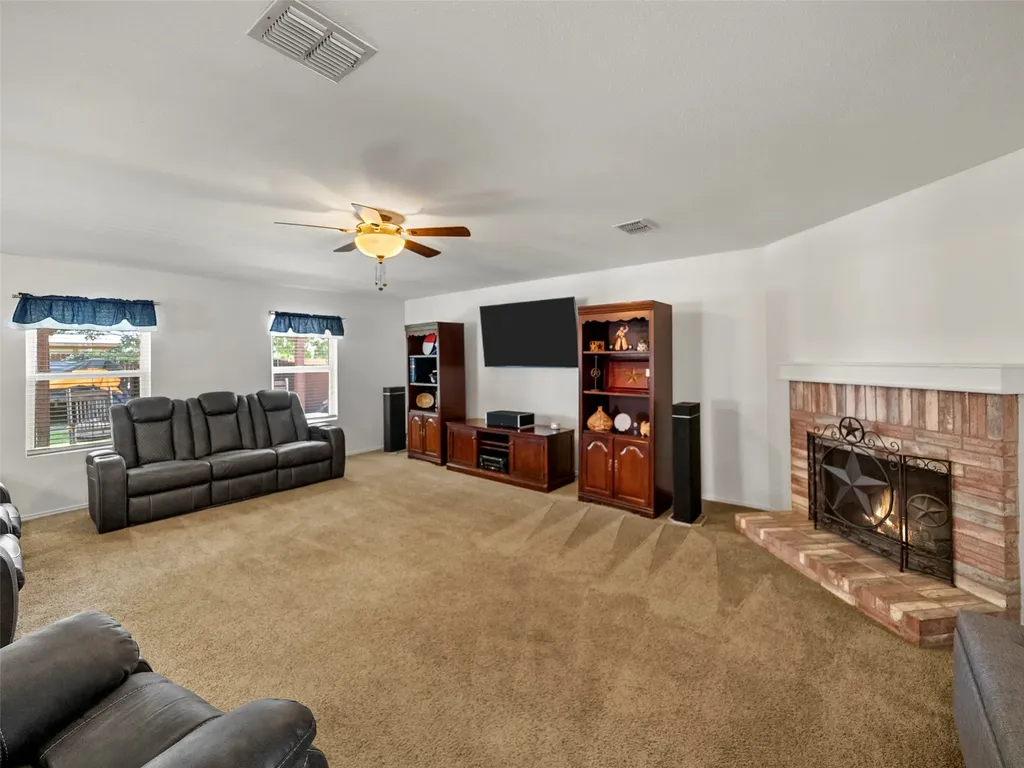 2305 Avalon Creek Way Mckinney TX 75071