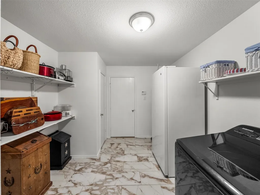2305 Avalon Creek Way Mckinney TX 75071